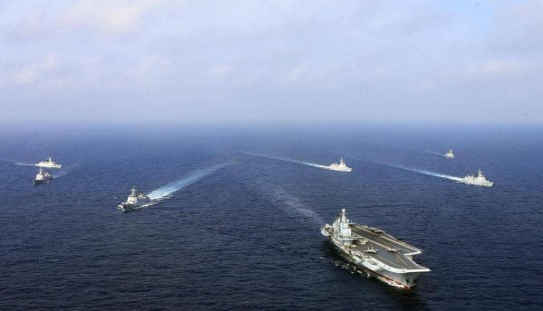 就差开火了！歼15霸气喊话日本军机：你在我导弹射程内，敢乱来直接击落