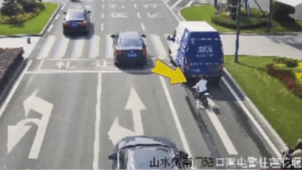 新华视点丨“迷你摩托”走红 安全谁来守护