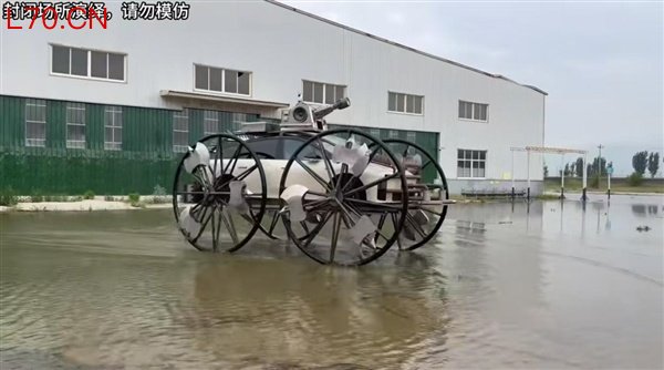 手工耿又整新活！将理想i6改装成末日机甲 100多英寸轮毂引人注目