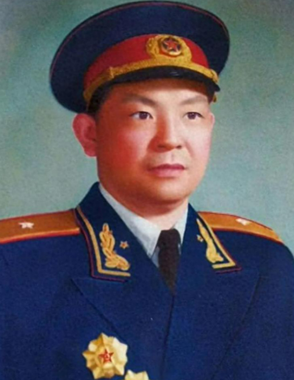 55年四野王牌副军长授少将，8将联名为他争军衔，罗荣桓：是我疏忽